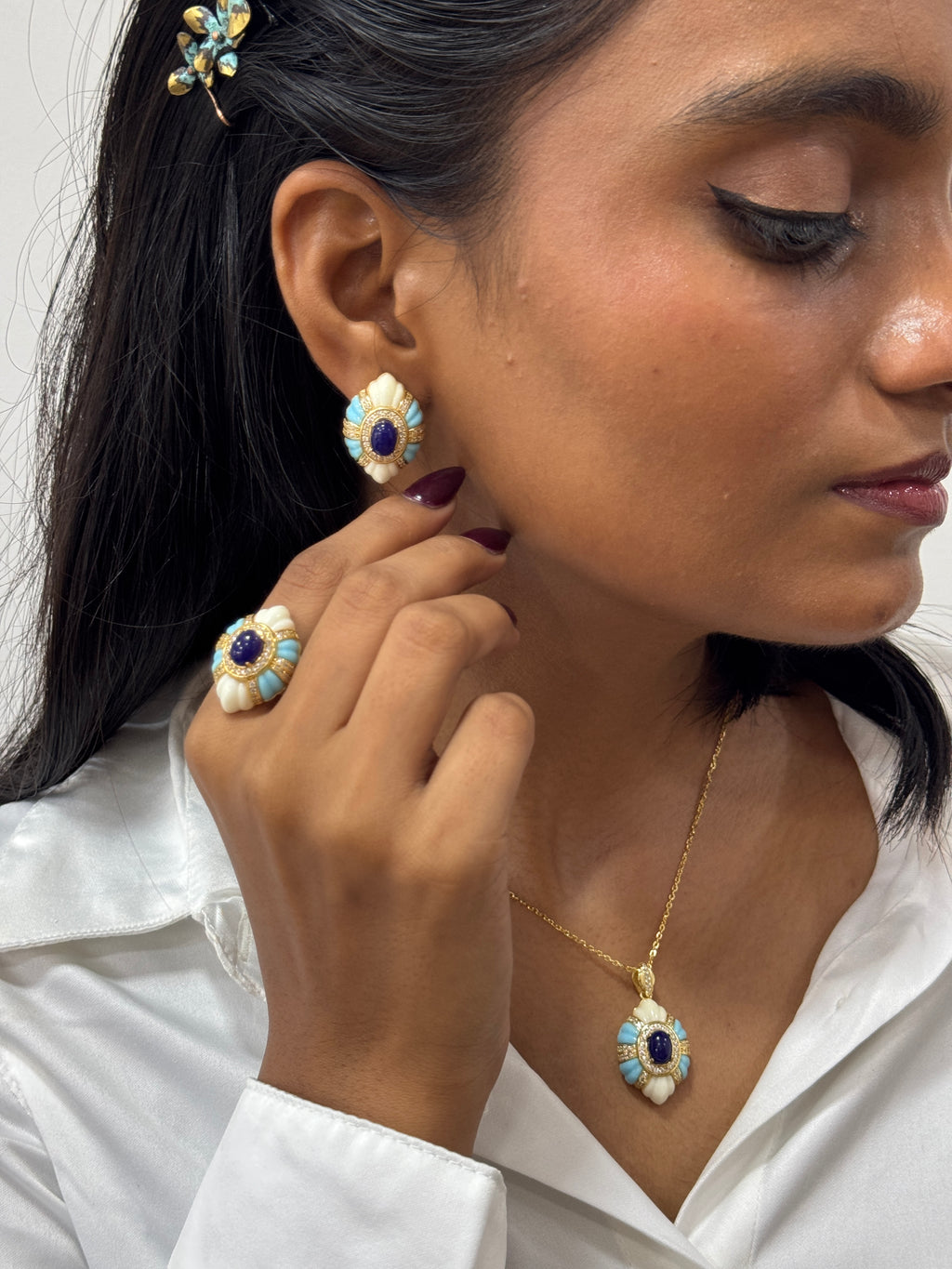 Aasmani Pendant