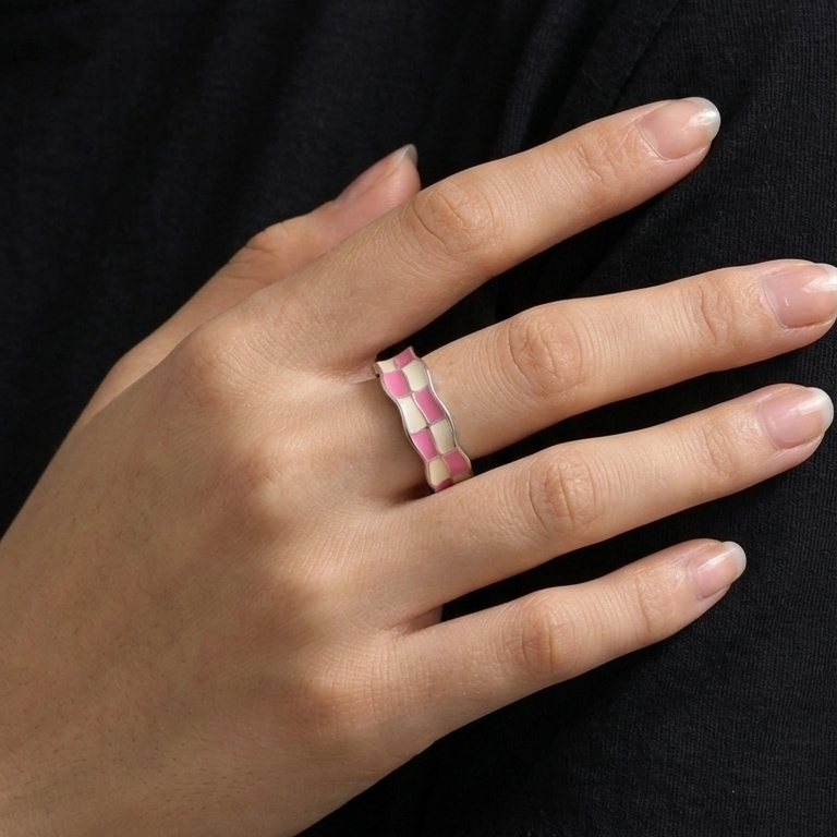 Checks Ring