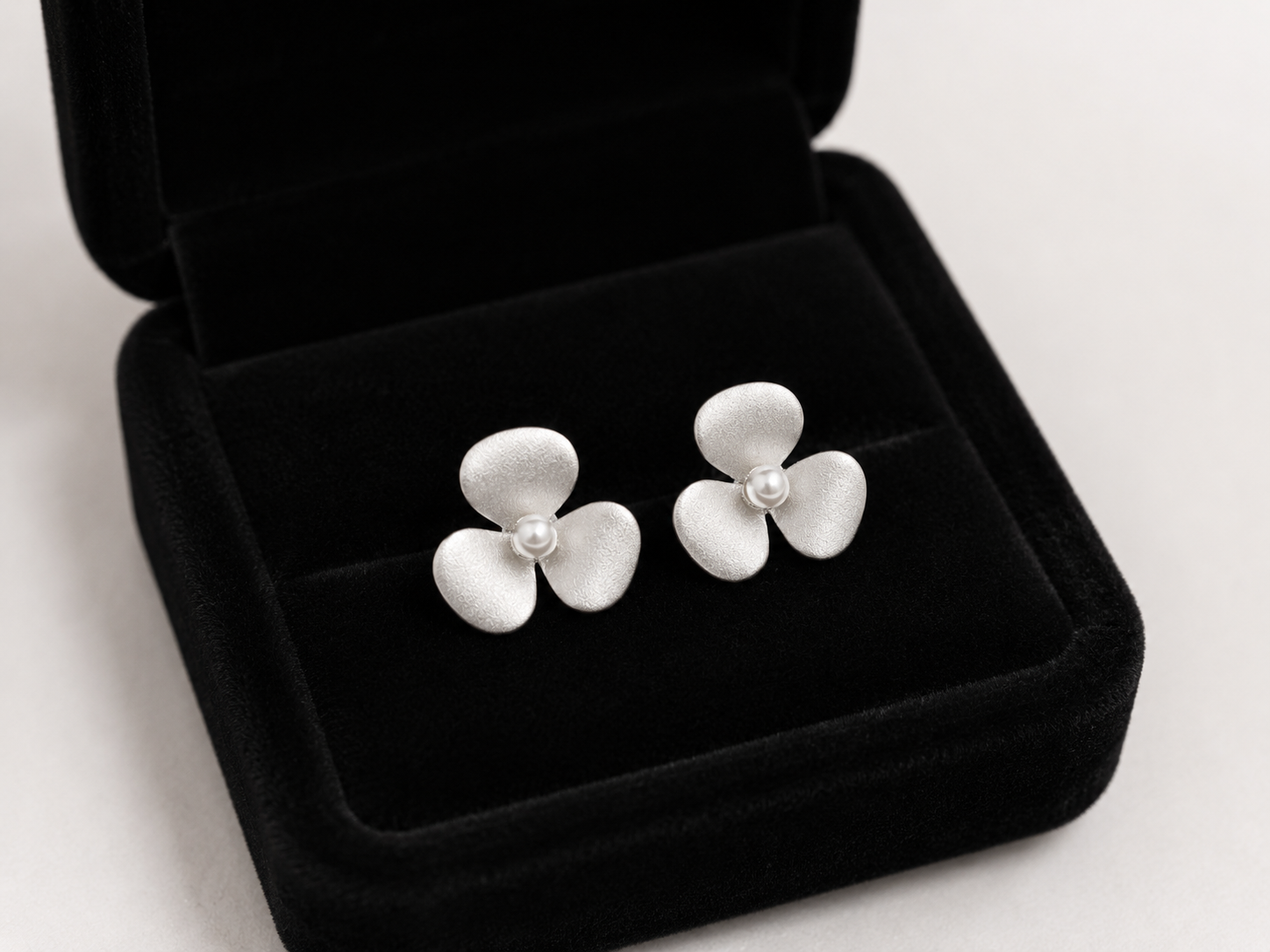 Shady Bloom Earrings